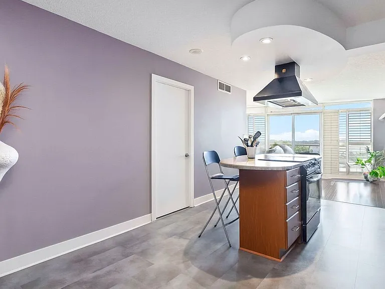 550 Queens Quay W #726 — Photo 4