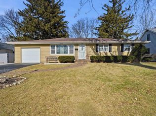 1817 W Bel Aire Ave, Peoria, IL 61614