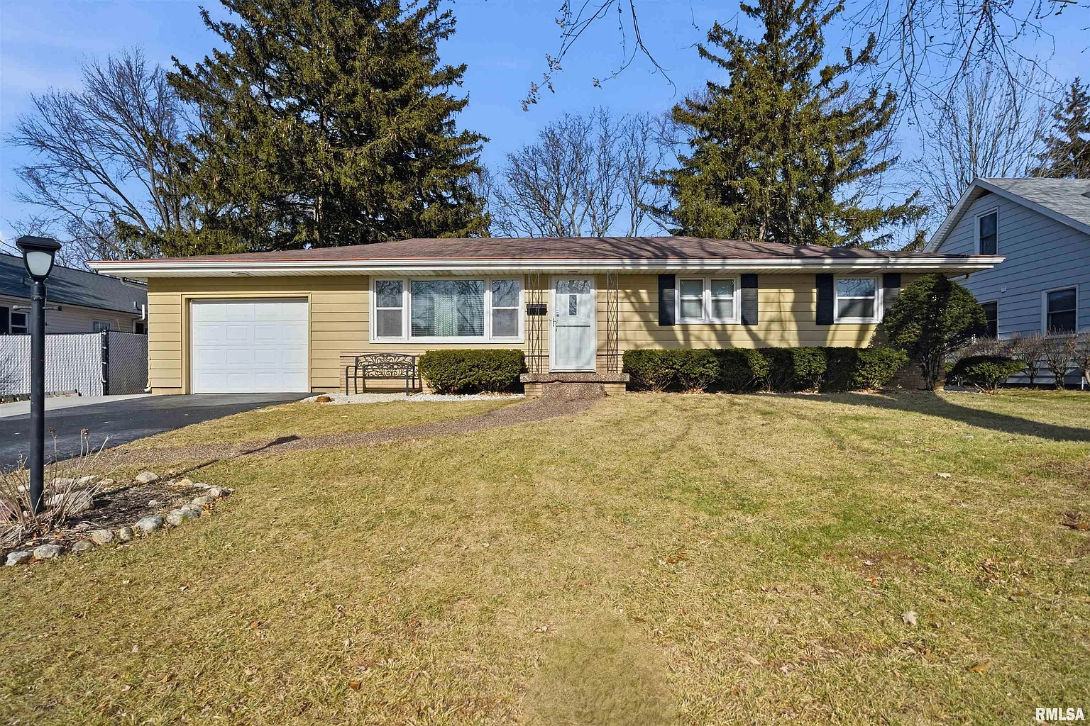 1817 W Bel Aire Ave photo 1
