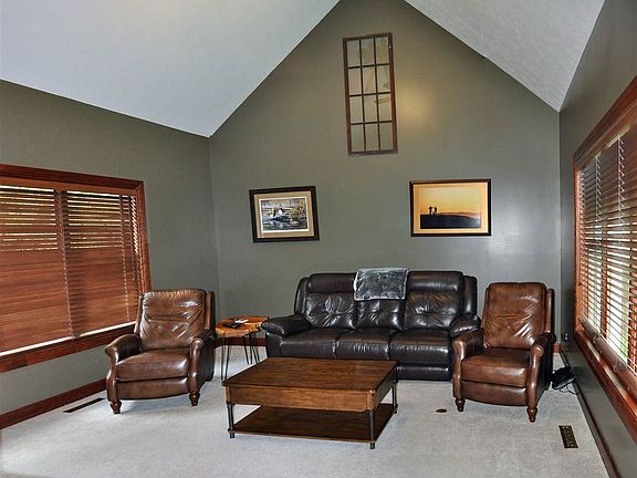 5th image of 145 Arbor View Dr