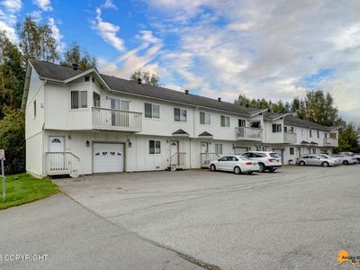 7490 Meadow St #5E, Anchorage, AK, 99507