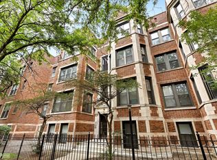 954 W Belle Plaine Ave APT 2E, Chicago, IL 60613