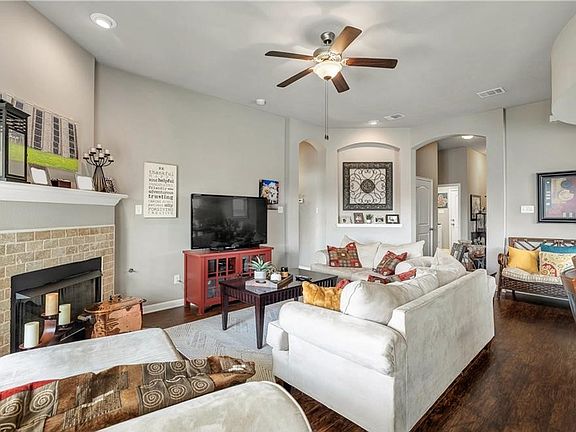3rd image of 3901 White Oak Meadow Ct