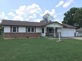 217 N Sunset Ave, Bolivar, MO 65613