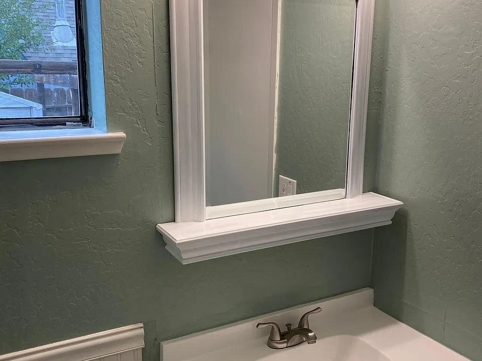 Bathroom sink
