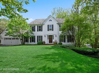 489 W Hillside Ave, Barrington, IL 60010