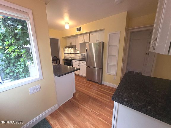 5th image of 1000 Primrose St