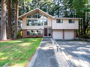 1266 NE Sealth Pl, Oak Harbor, WA 98277