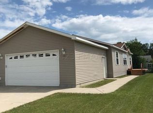 1212 N 18th 1/2 St, Moorhead, MN 56560