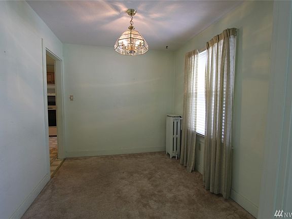 5th image of 111 Emerson Ave