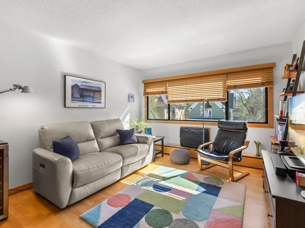 2530 1st Ave S APT 301, Minneapolis, MN 55404