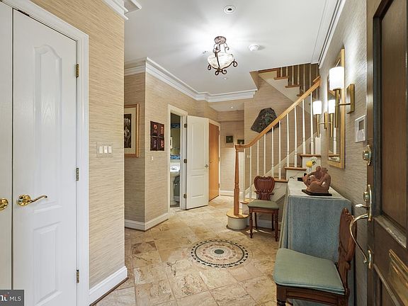 2nd image of 4828 Montgomery Ln