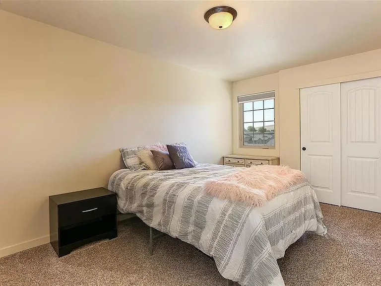 2736 S Dennis Pl — Photo 7