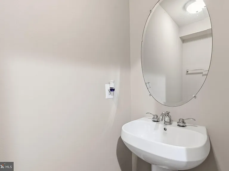 22862 Cartier Ter — Photo 15