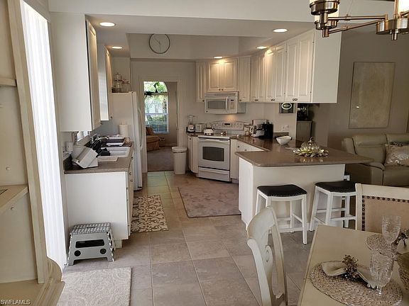 4th image of 7950 Valentina Ct