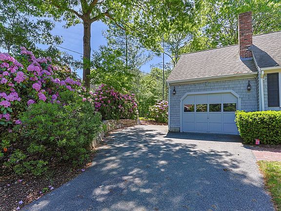 2nd image of 114 King Arthur Dr