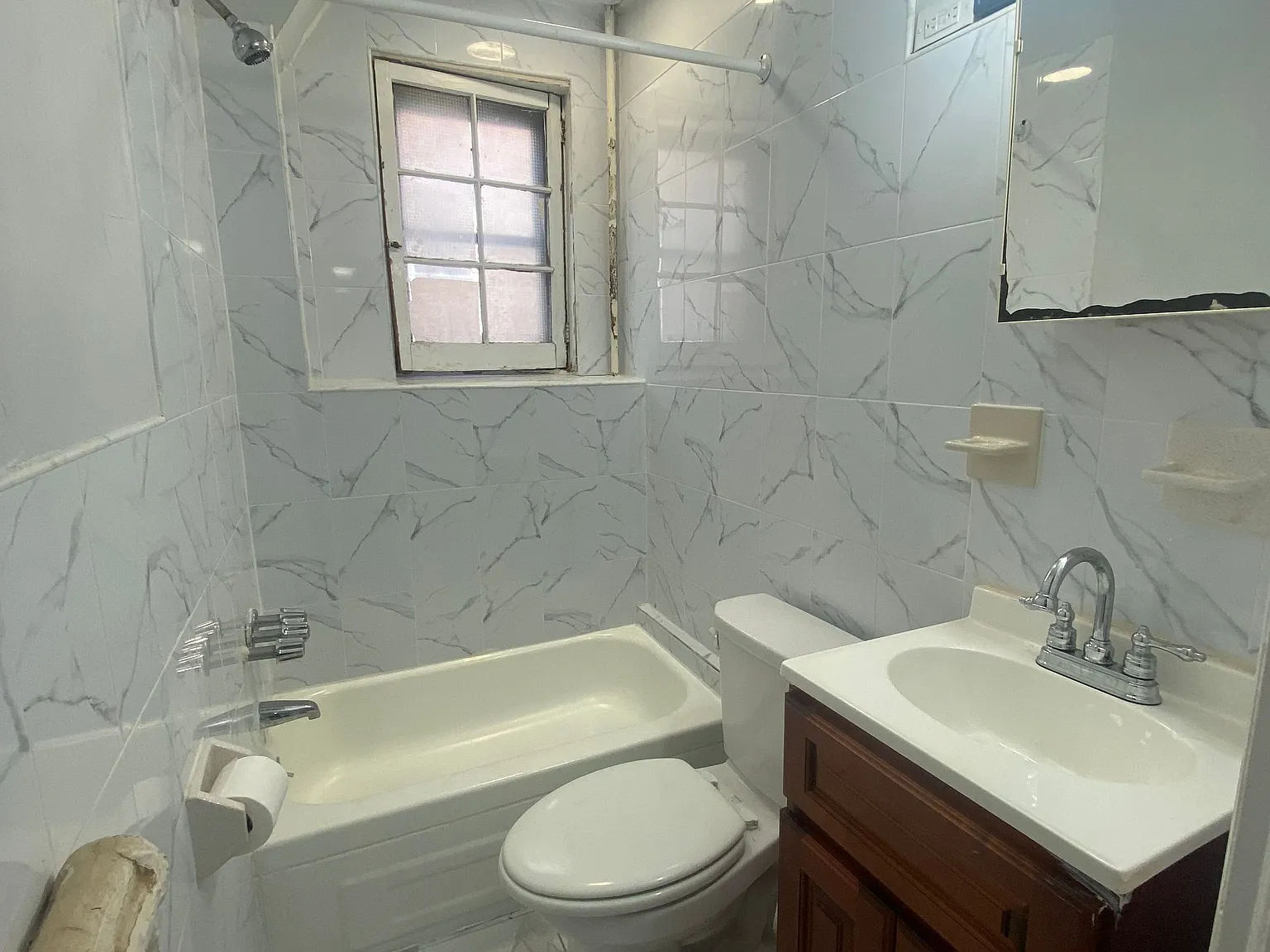 1 bed, $1,200 — Photo 4