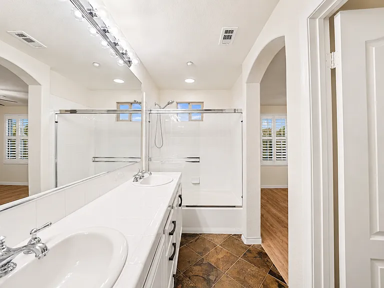 312 Bishop Dr — Photo 28