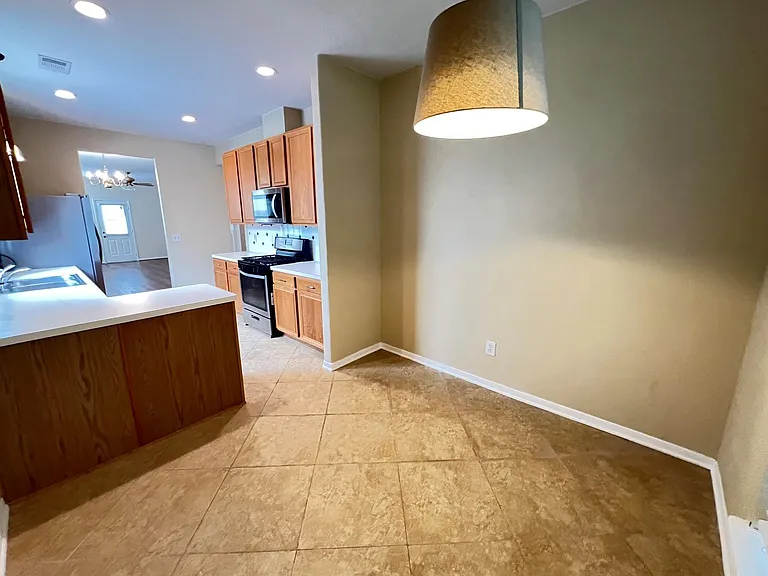 2910 Blue Dawn Dr — Photo 10
