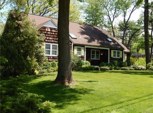 15 Paddock Rd, Rye Brook, NY 10573