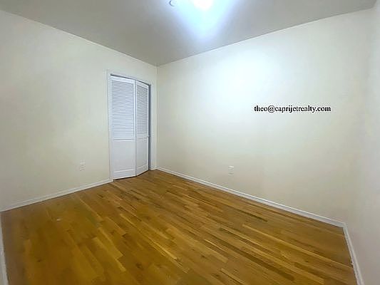 5th image of 327 Graham Ave #3R