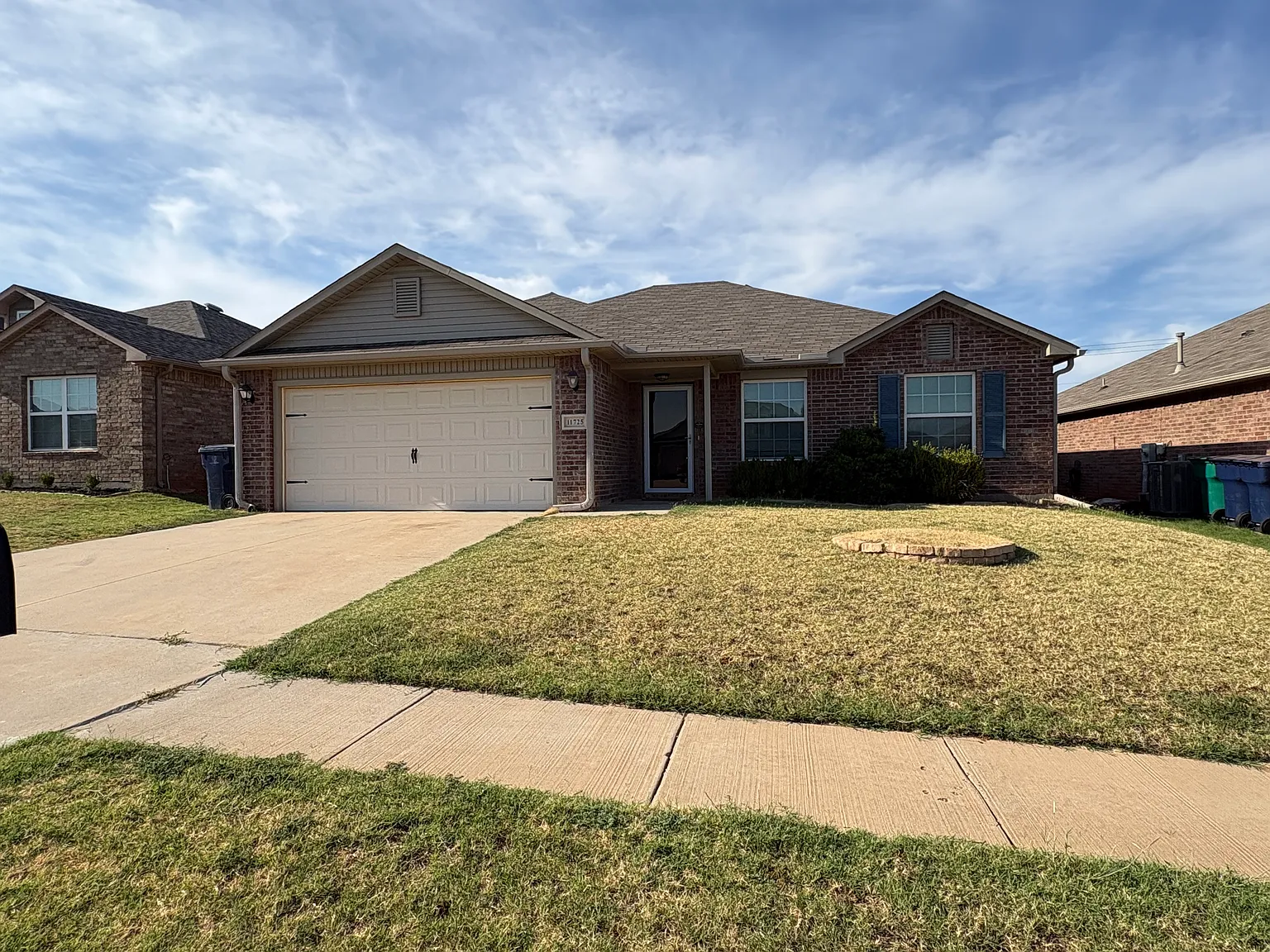 11725 NW 136th Ter — Photo 1