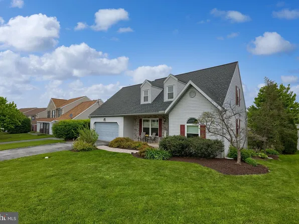 3949 Birchwood Ln, Columbia, PA 17512