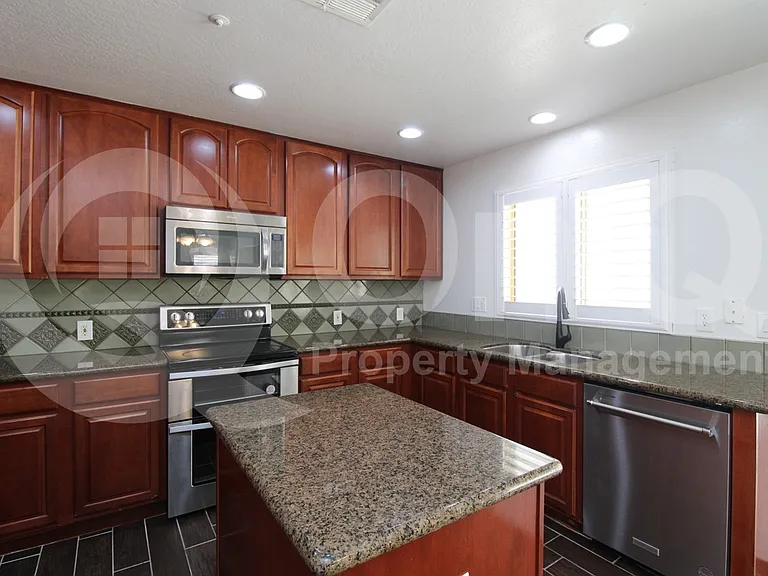 30384 N 128th Ln — Photo 8