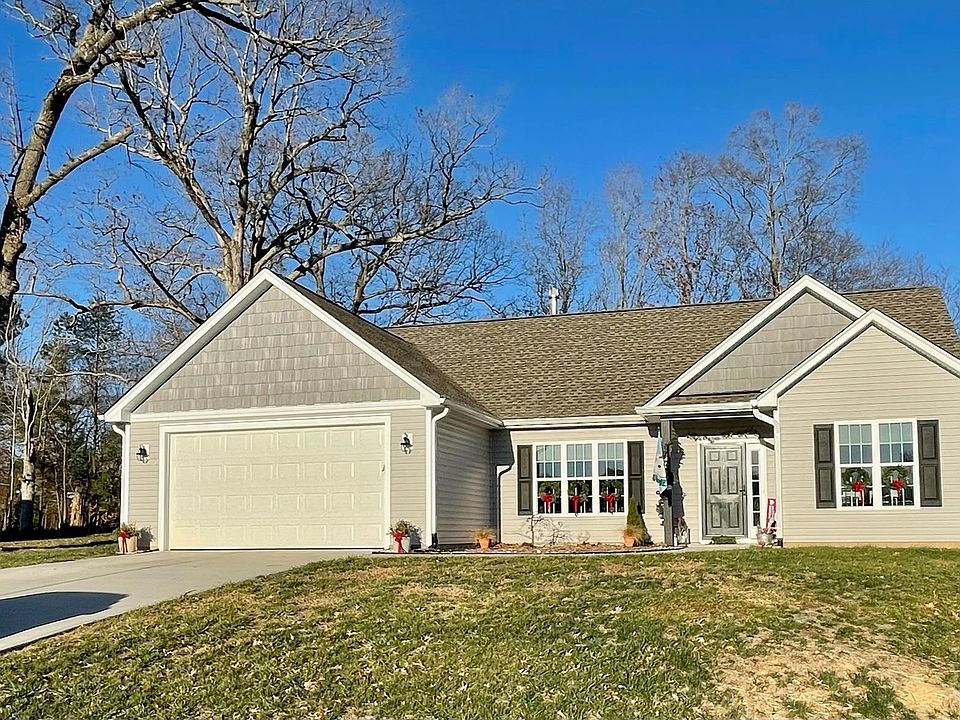 1st image of 221 Keeneland Dr