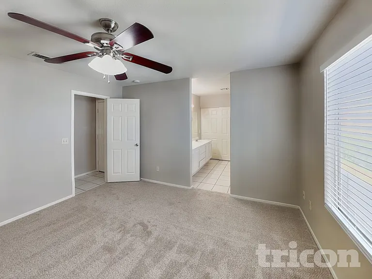 5703 Roundrock Dr — Photo 8