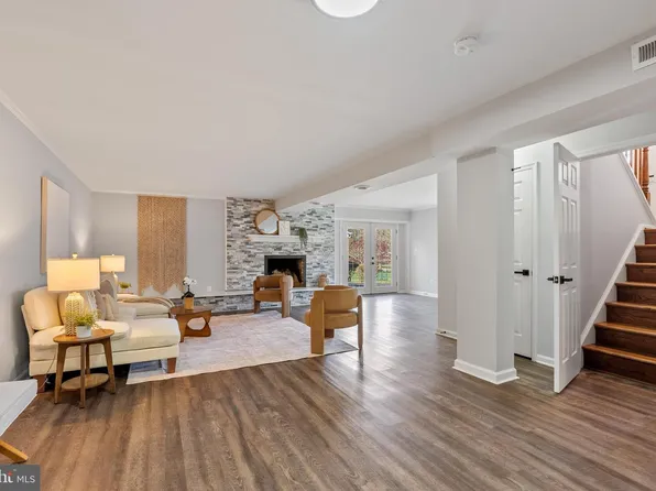 10021 Fox Den Rd, Ellicott City, MD 21042