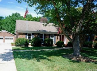 2419 Merrywood Rd, Charlotte, NC 28210