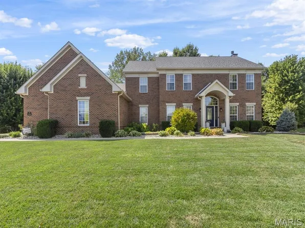 1319 Merganser Blvd, Swansea, IL 62226