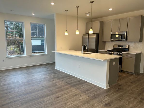 500 Parker Ln #TOWNHOUSE 45P