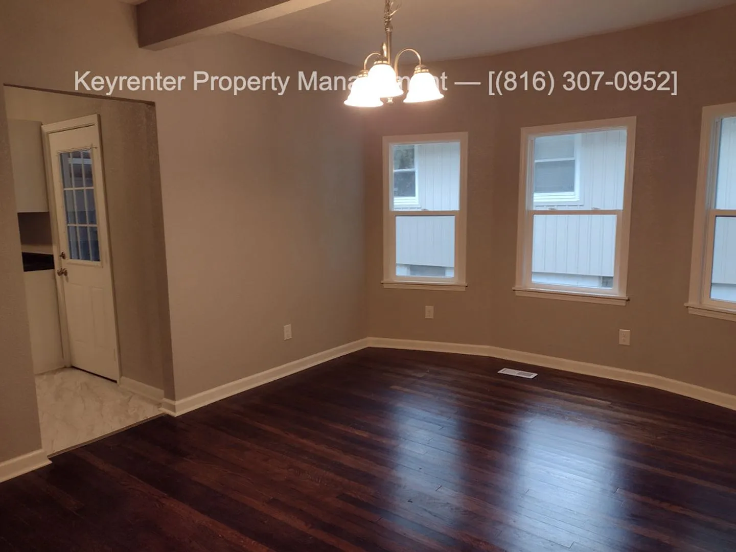 Spacious 4-Bedroom, 2-Bath Home in Independence — Photo 3