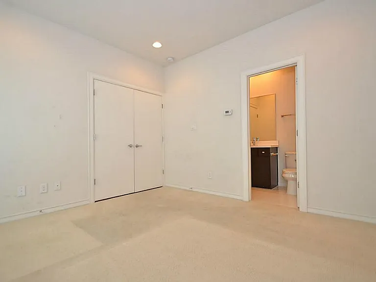2713 Clay St — Photo 22