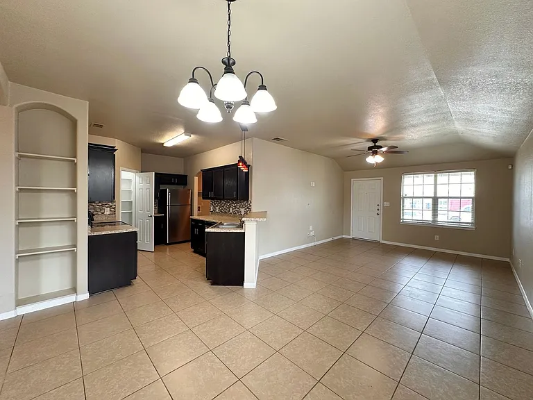 1306 Cavalry Ln — Photo 6