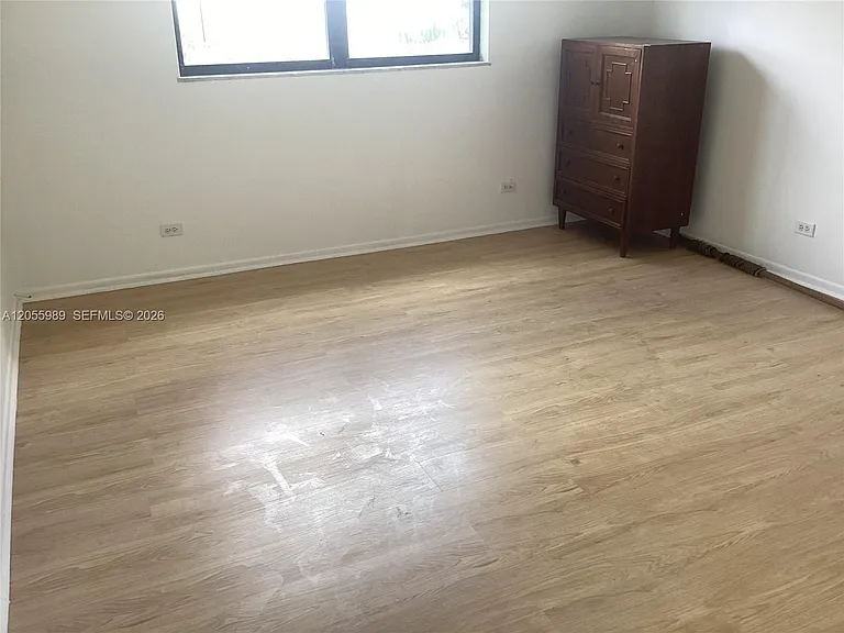 800 NE 195th St #415 — Photo 17