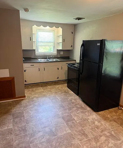 317 Meadow St — Photo 4
