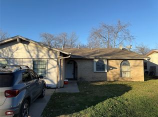 1733 Continental Dr, Blue Mound, TX 76131