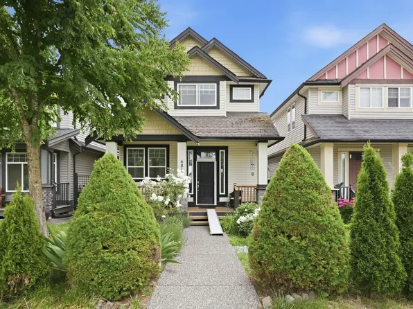 6814 192nd St, Surrey, BC V4N 0B5