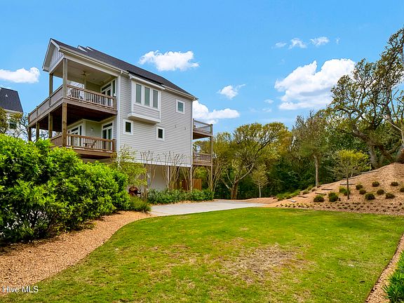 5th image of 105 White Hills Lane