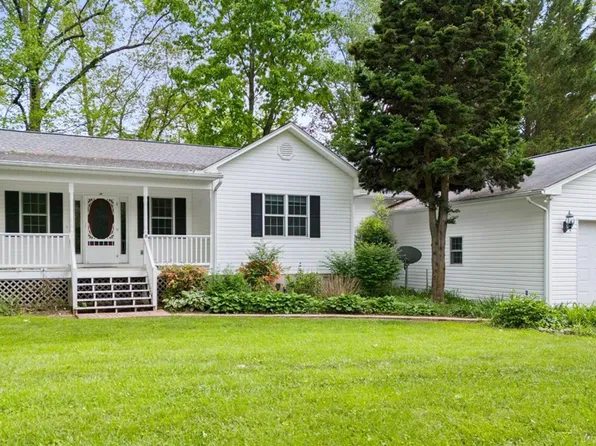 59 Tusquittee Creek Lane, Hayesville, NC 28904