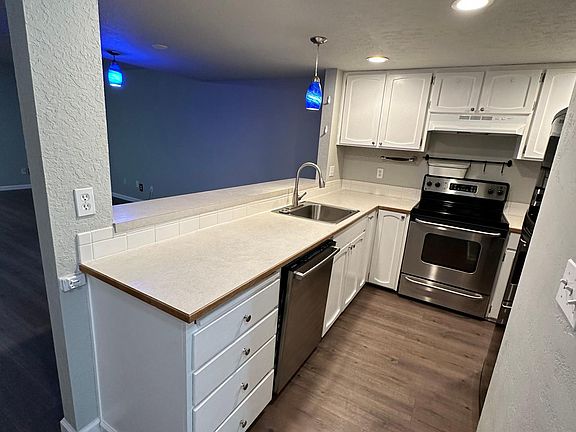 5th image of 706 10th St NE APT B