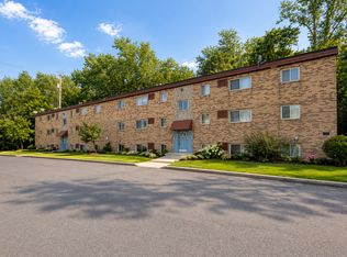 1855 Cliffview Rd APT 4A, Cleveland, OH 44112