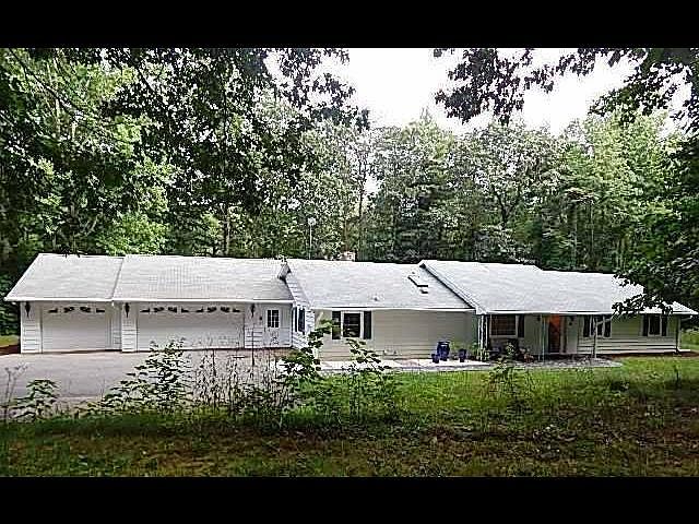 1st image of 4590 Deer Trail Dr
