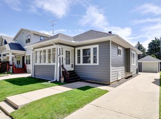 1517 W Lawn Ave, Racine, WI 53405