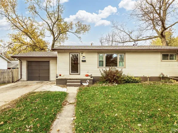 126 Elm St, Milan, MI 48160