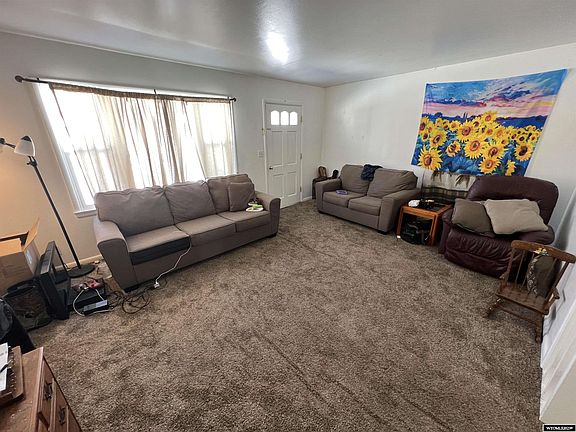 2nd image of 1013 E Jackson Ave