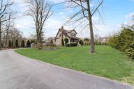 Cotswold Spring Farm Ln-001